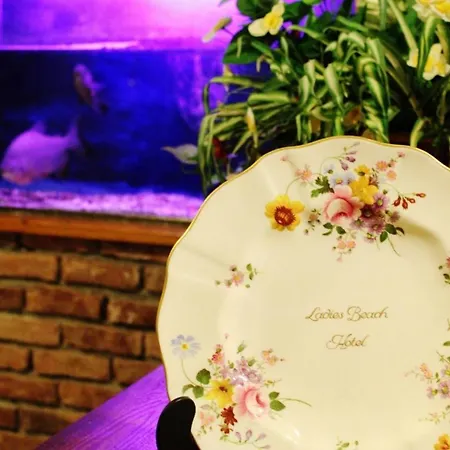 Ladies Otel Gokcealan