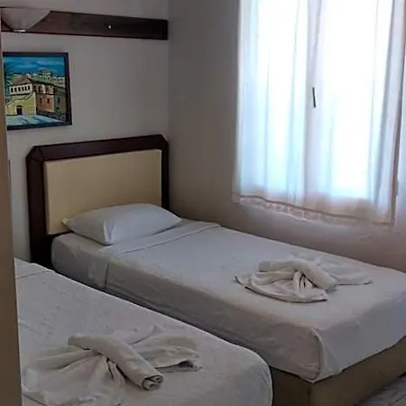 Hotel Ladies Beach 3*